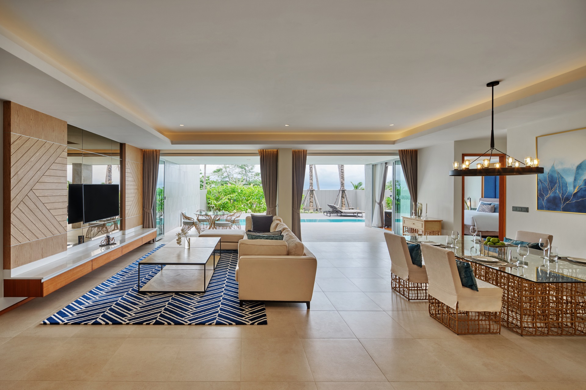 Three-Bedroom Pool Suite Beachfront